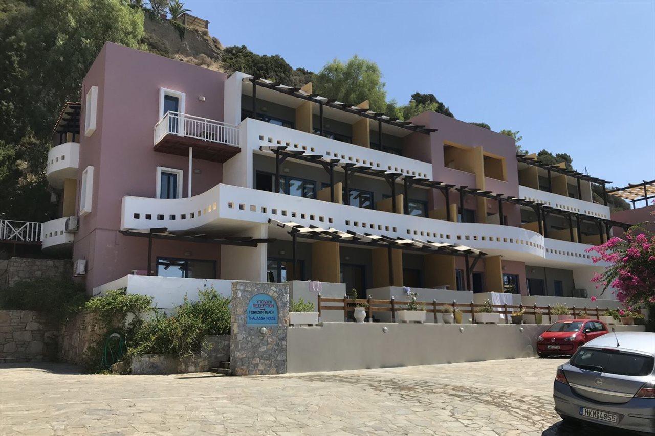 Horizon Beach Hotel Плакиас Экстерьер фото