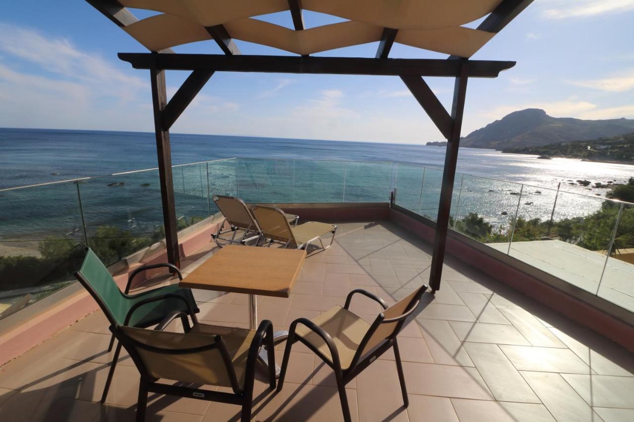 Horizon Beach Hotel Плакиас Экстерьер фото