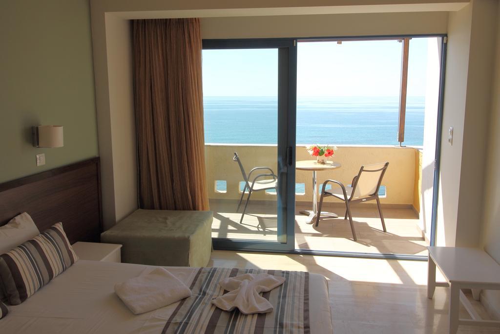 Horizon Beach Hotel Плакиас Номер фото